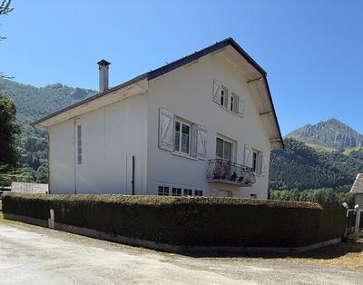 Maison de village - 150 m² - 8 pièces