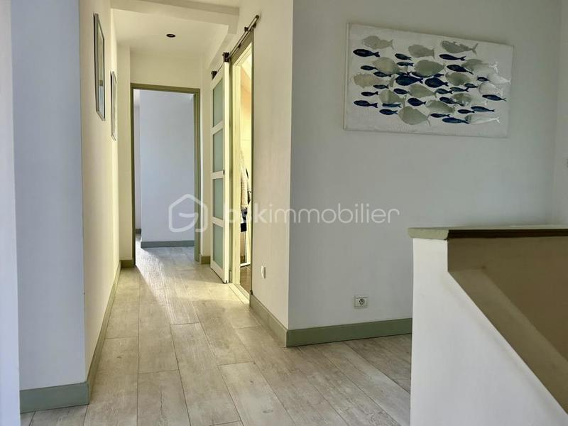 Maison - 205 m² - 8 pièces