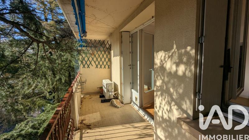 Appartement - 77 m² - 3 pièces