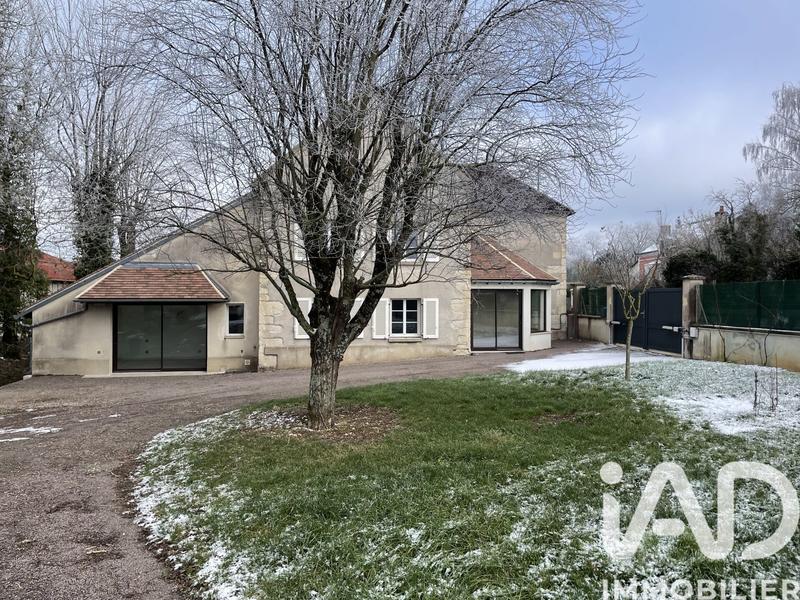 Maison de village - 214 m² - 7 pièces