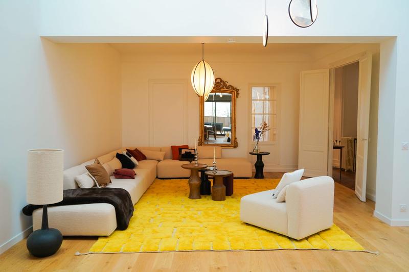 Appartement - 210 m² - 6 pièces