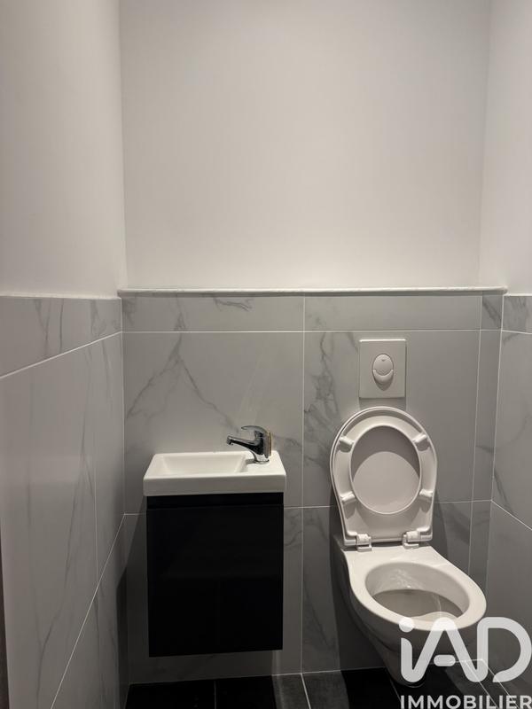 Maison - 180 m² - 8 pièces