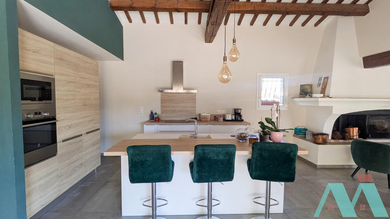 Maison - 182 m² - 6 pièces