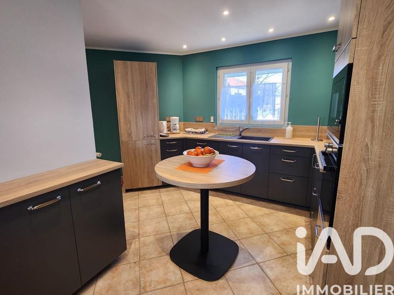 Maison - 111 m² - 6 pièces