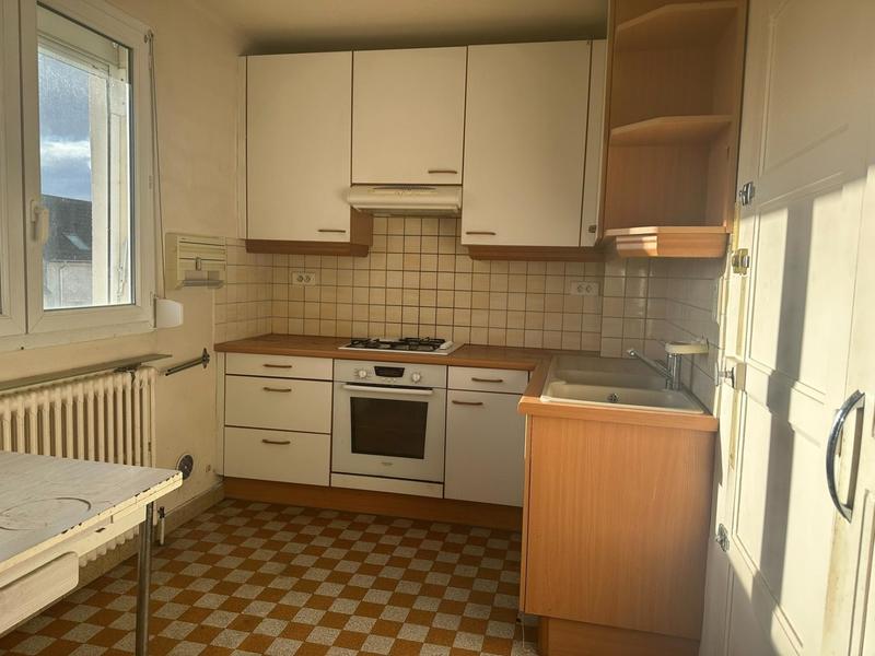 Maison - 90 m² - 5 pièces