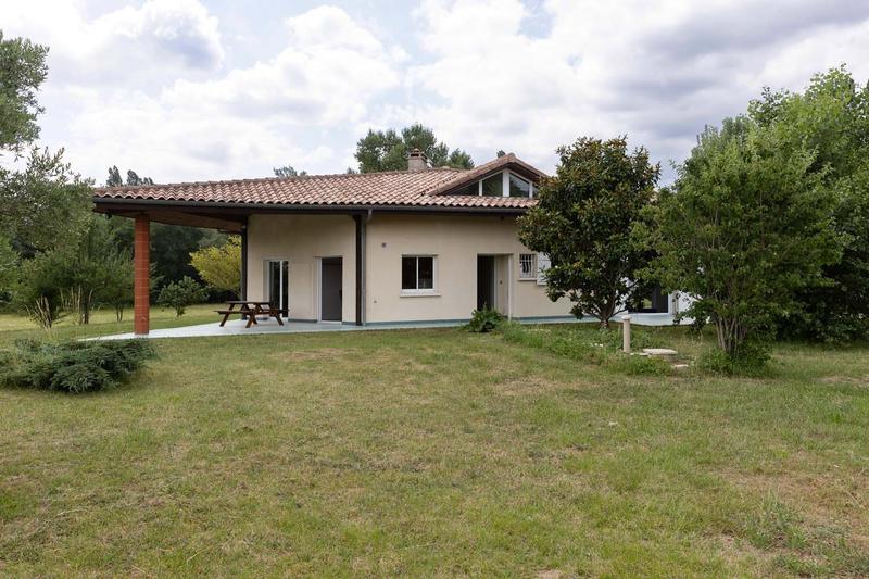 Maison traditionnelle - 166 m² - 8 pièces