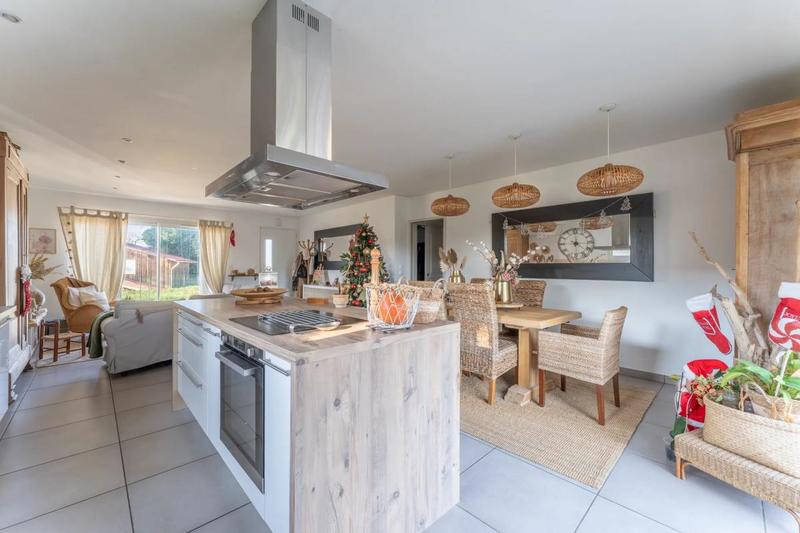 Maison - 103 m² - 5 pièces