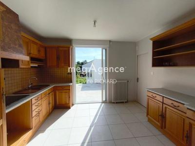 Maison traditionnelle - 75 m² - 3 pièces