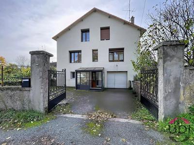 Maison - 123 m² - 7 pièces