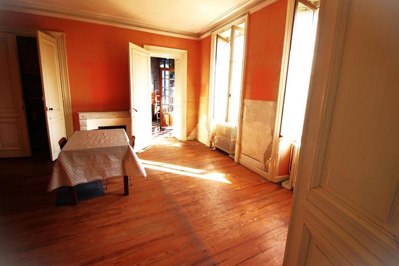 Maison - 273 m² - 11 pièces