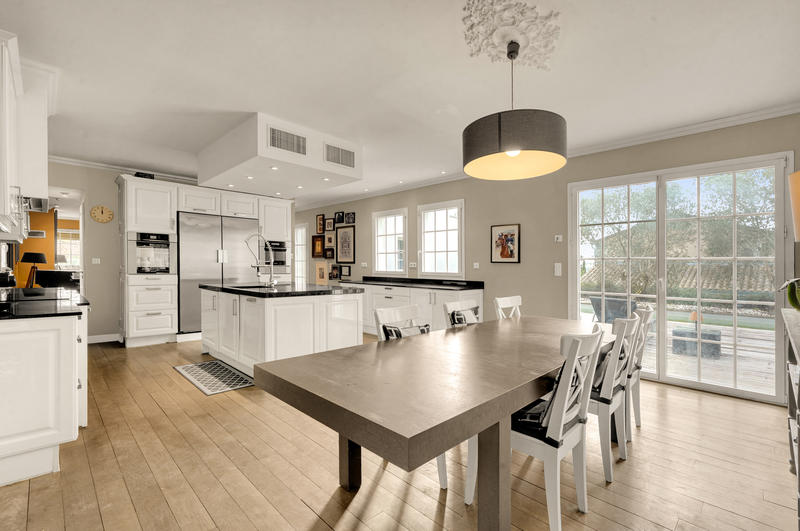 Maison d'architecte - 285 m² - 9 pièces