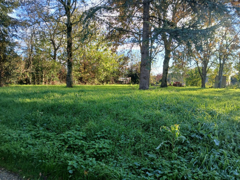 Terrain constructible - 676 m²