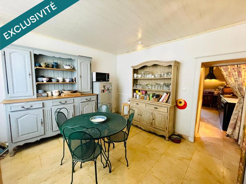 Maison - 215 m² - 8 pièces