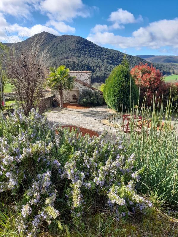 Demeure - 300 m² - 14 pièces