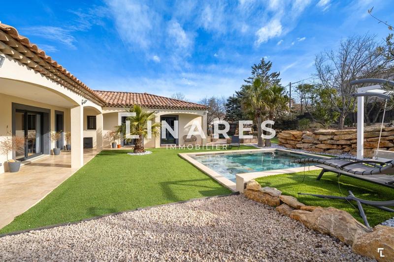 Villa - 162 m² - 6 pièces