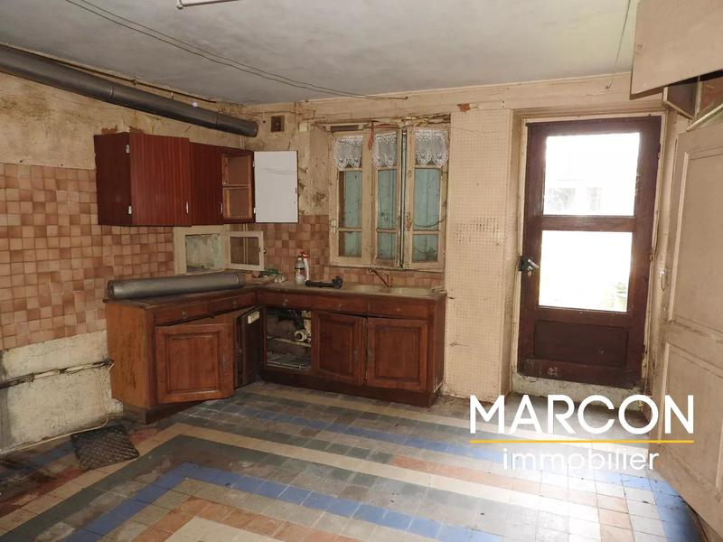 Maison - 214 m² - 12 pièces