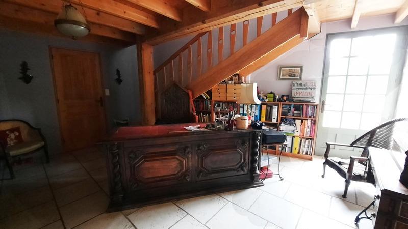 Maison - 222 m² - 6 pièces