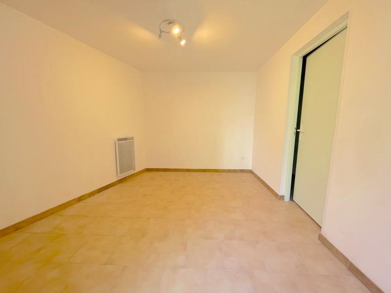 Maison - 265 m² - 12 pièces