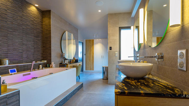 Appartement - 193 m² - 5 pièces