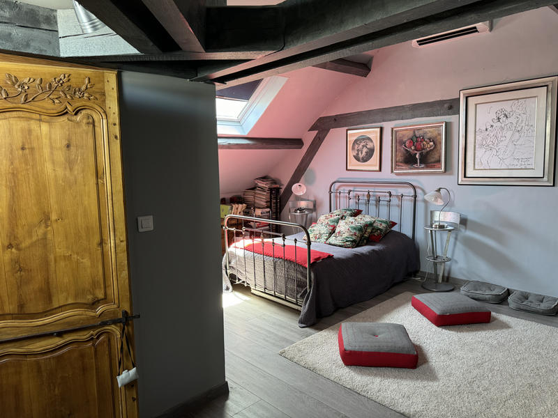 Maison - 237 m² - 8 pièces