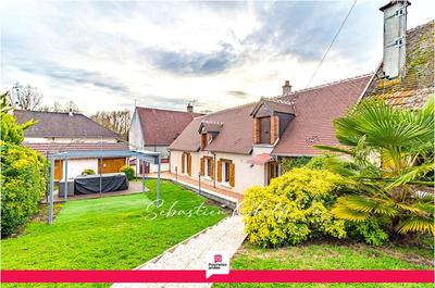 Maison - 97 m² - 5 pièces