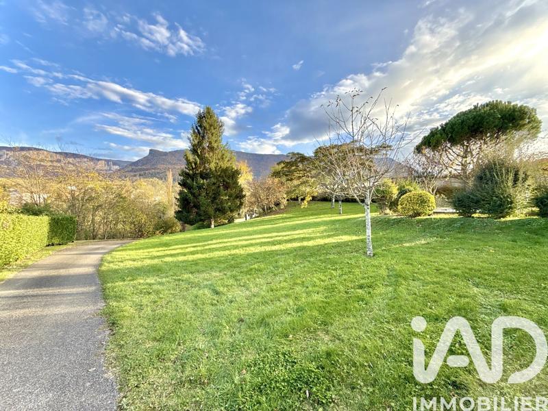 Maison - 210 m² - 7 pièces