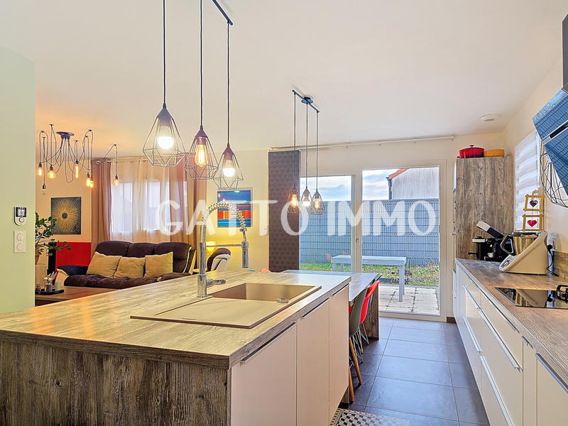 Maison - 102 m² - 4 pièces