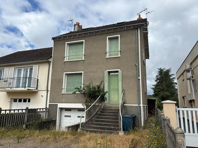 Maison - 204 m² - 8 pièces