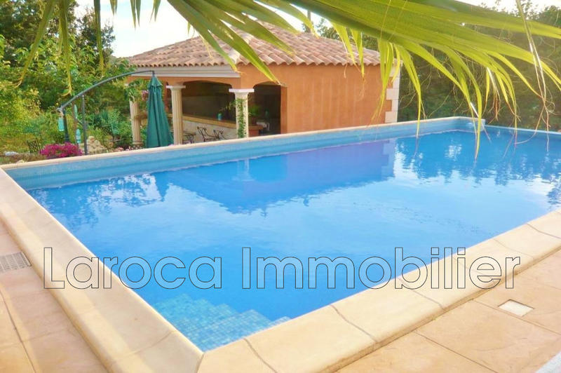 Maison - 272 m² - 8 pièces