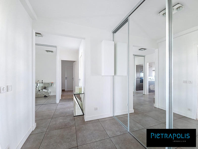 Appartement - 96 m² - 4 pièces