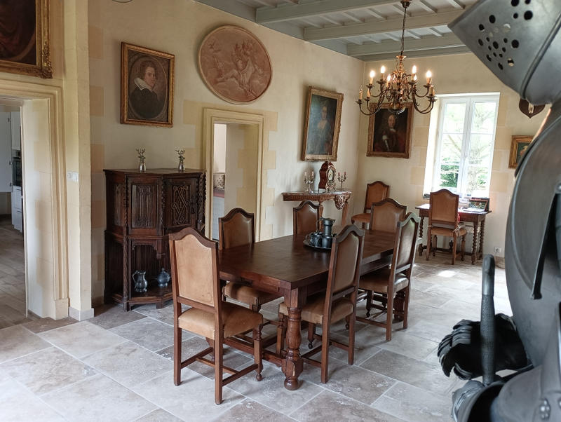 Maison - 215 m² - 10 pièces