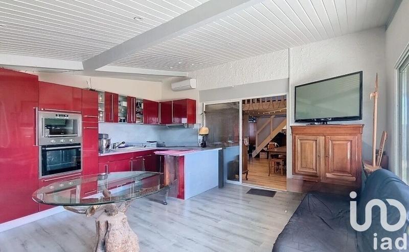 Maison - 210 m² - 7 pièces