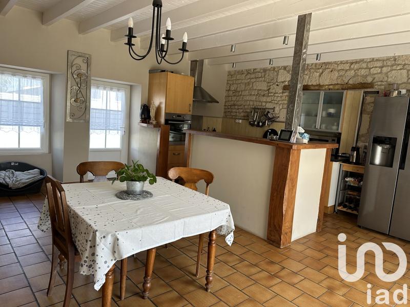 Maison - 209 m² - 8 pièces