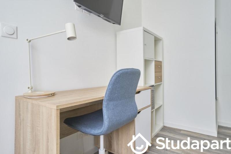 Chambre - 13 m² - 1 pièce