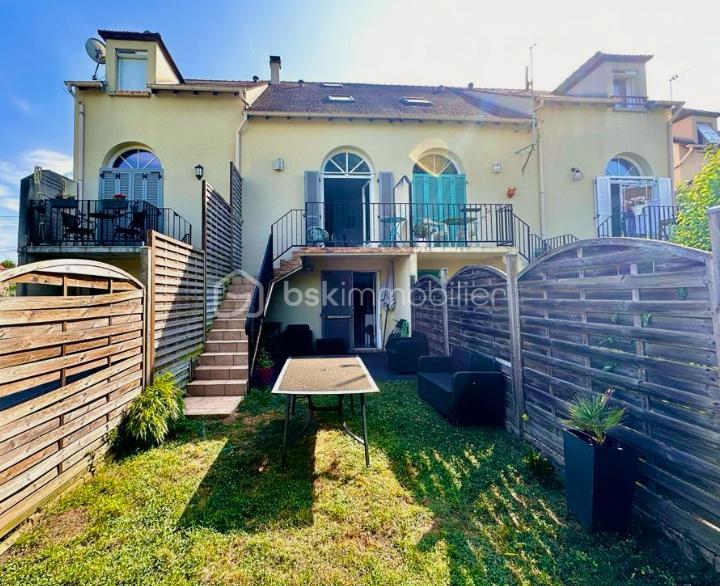 Maison - 85 m² - 5 pièces