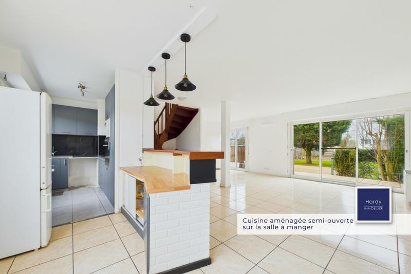 Maison - 91 m² - 4 pièces