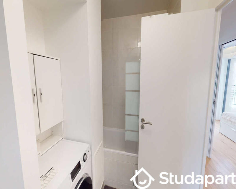 Chambre - 90 m² - 1 pièce