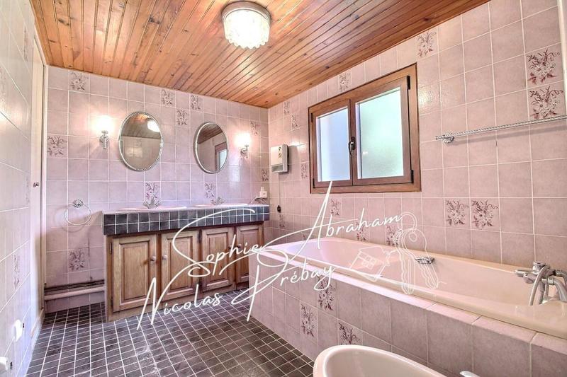 Maison - 138 m² - 6 pièces