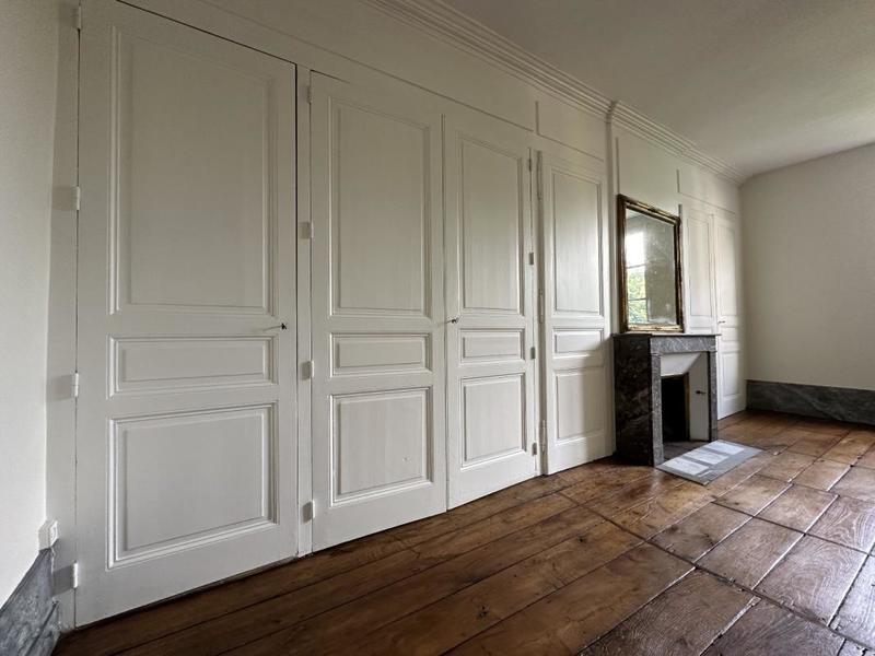 Appartement ancien - 150 m² - 5 pièces