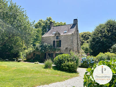 Maison - 269 m² - 10 pièces