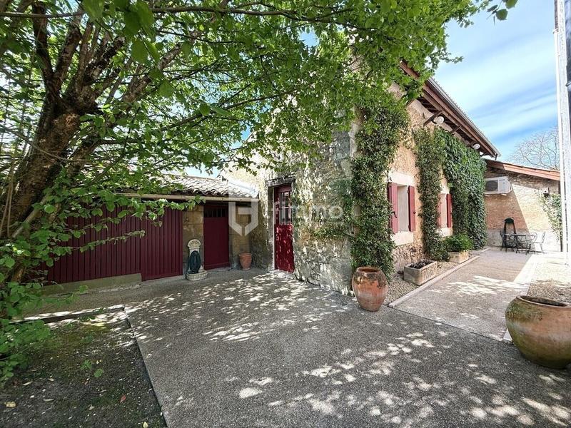 Maison - 306 m² - 9 pièces