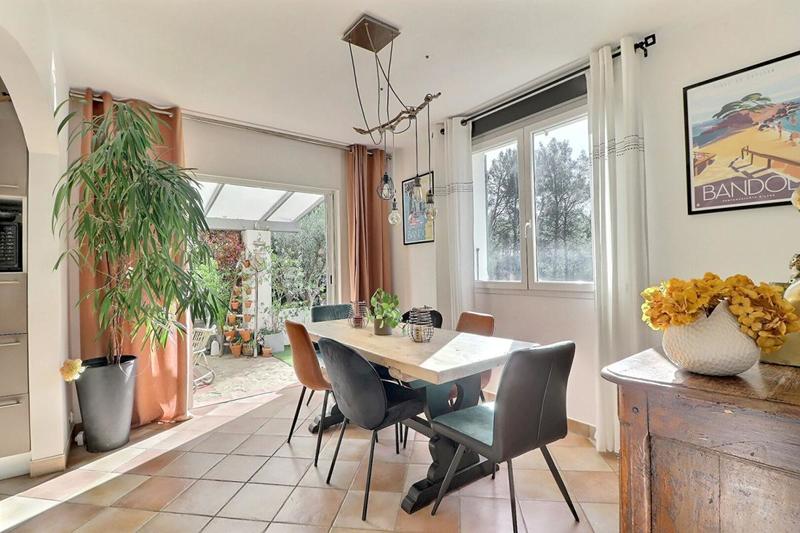 Maison - 122 m² - 5 pièces