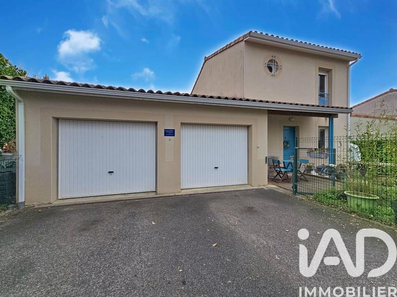 Maison - 96 m² - 5 pièces