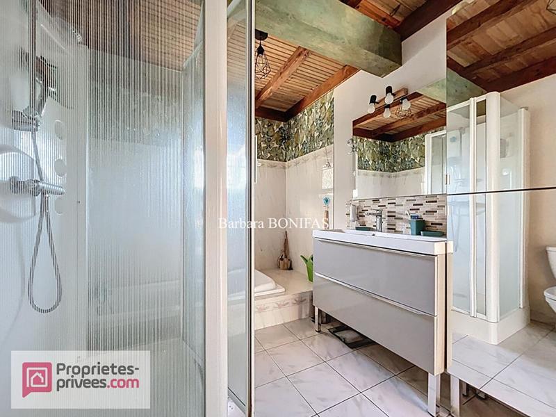 Maison - 230 m² - 7 pièces