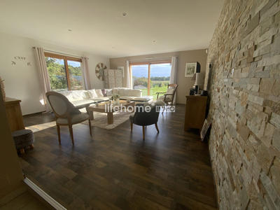 Maison - 190 m² - 8 pièces