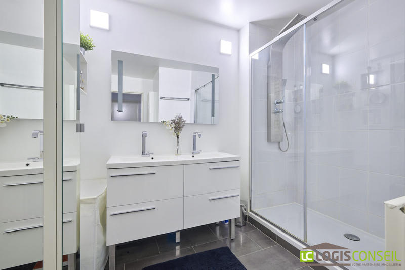 Appartement - 136 m² - 5 pièces