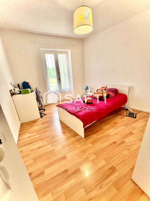 Maison - 201 m² - 7 pièces