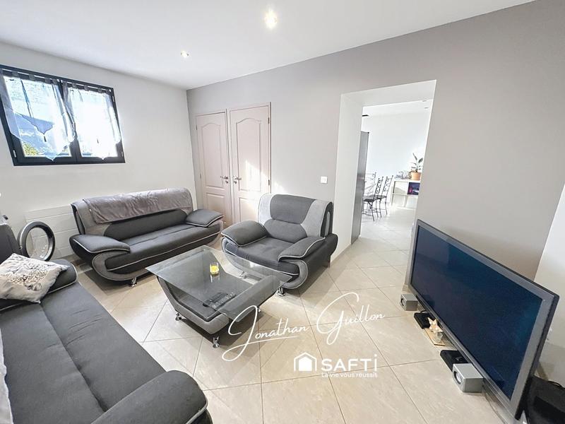 Maison - 255 m² - 8 pièces