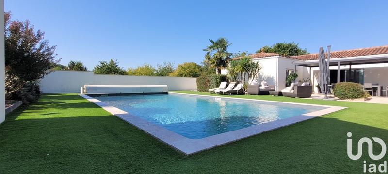 Maison - 205 m² - 8 pièces