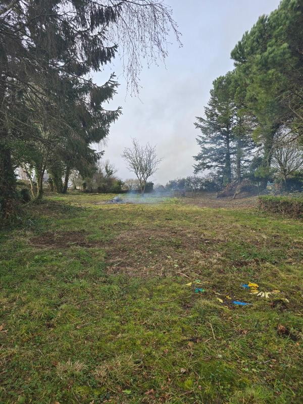 Terrain constructible - 950 m²